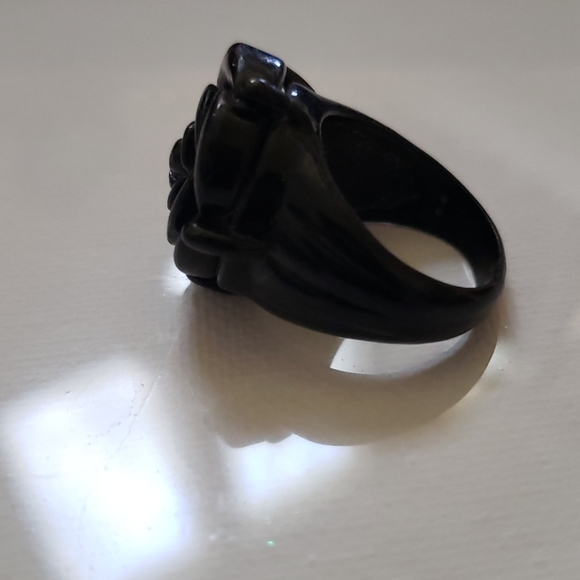 Ring - Picture 4 of 5